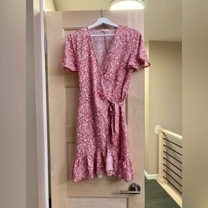 Pink floral Tie Wrap mini dress - SZ M - NWT - V-neck